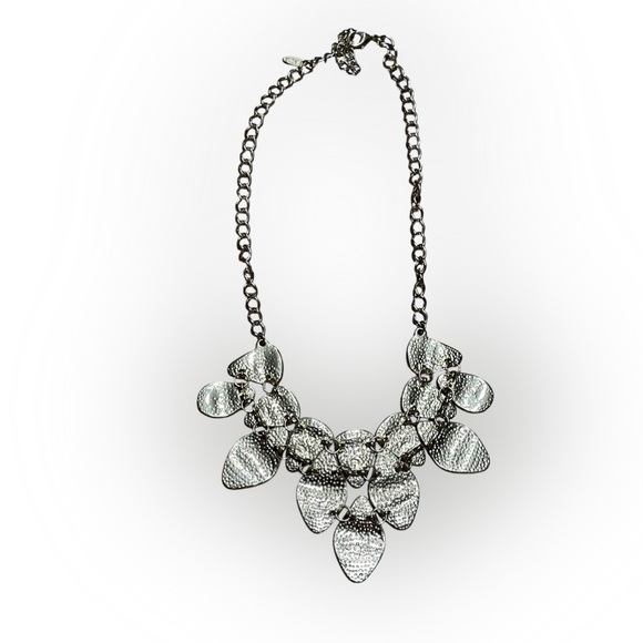 Signed Natasha Couture Gold Tone Statement Bib Necklace - Picture 4 of 6